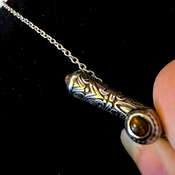 Vintage silver & gold tone cross necklace w/ tigers eyes at each end & filigree - Picture 3 of 4